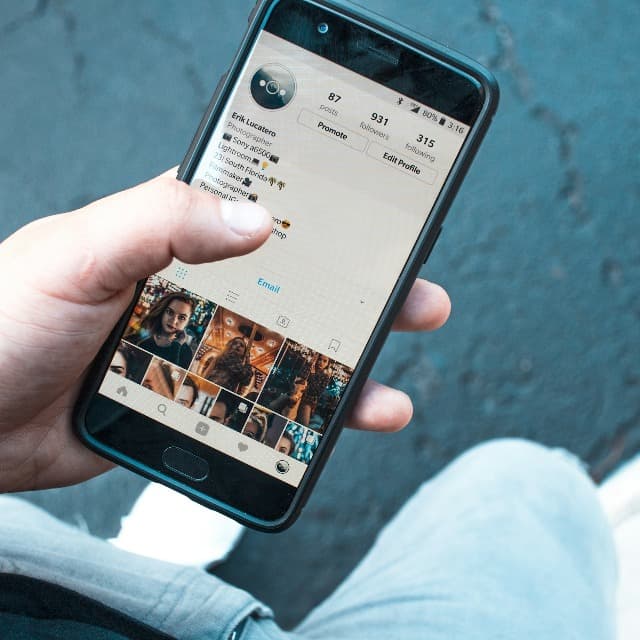 The same photo resized to 640 × 640 pixels